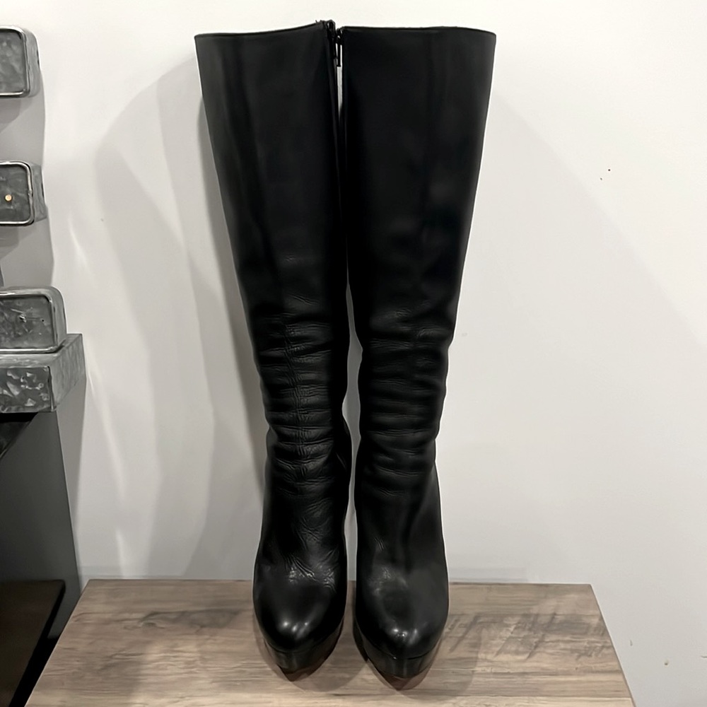 Classic Black Knee-High Women's Boots
